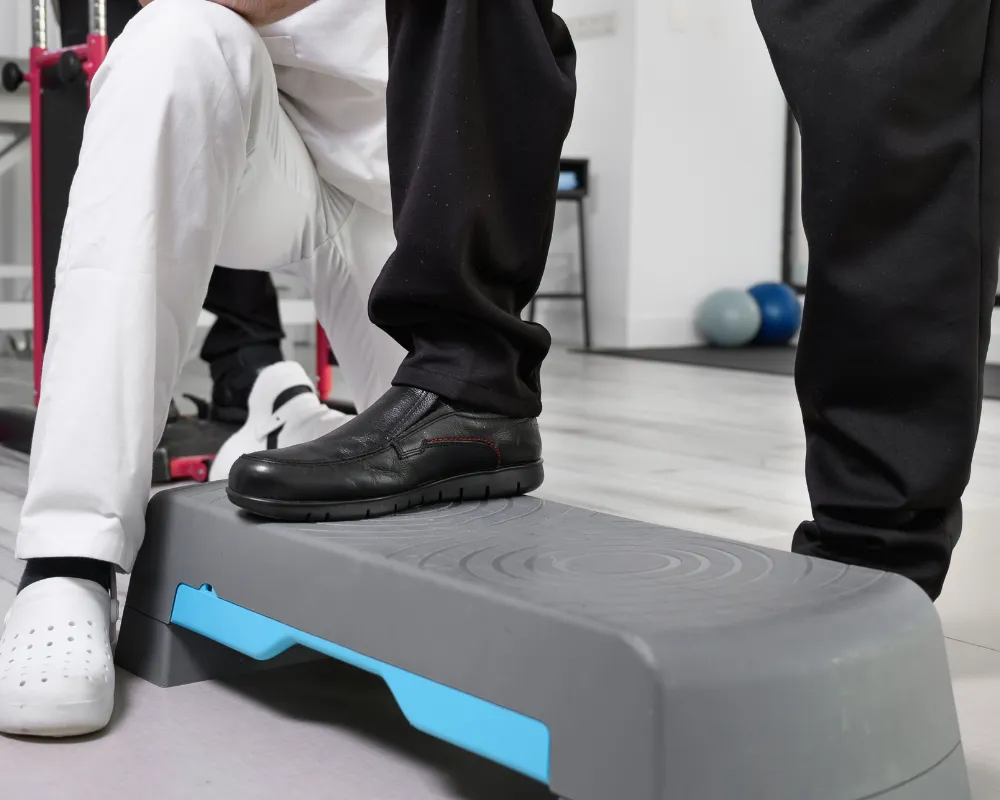 Seduta di riabilitazione neurologica presso PhysioLab a Ispica